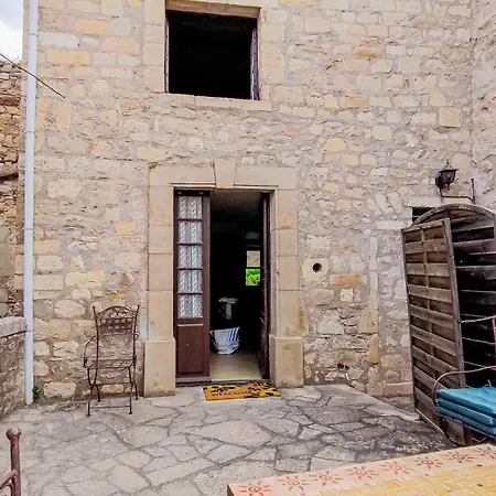 Le De La Source Boussagues Casa de Férias